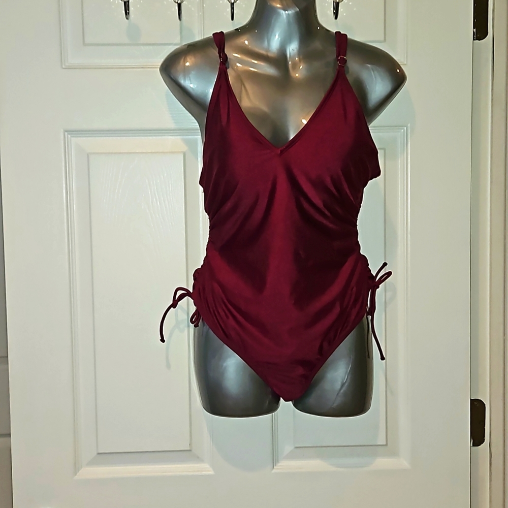 CALIFORNIA SUNSHINE Women Shiney ✨️ Burgundy One Piece Swimsuit 🩱 Size XL